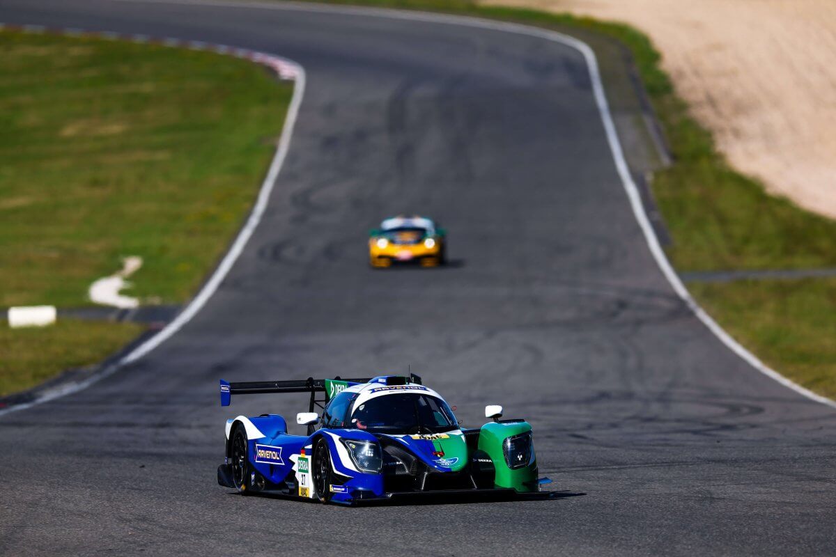 Der LMP3 auf der Rennstrecke Der LMP3 auf der Rennstrecke